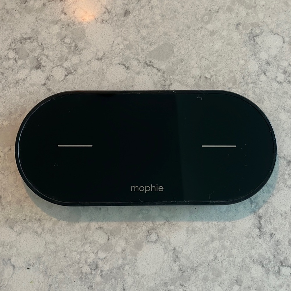 Mophie wireless charger, double charger, like new!